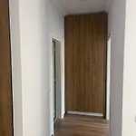 Ferit's Near Myslym Shyri Апартаменты