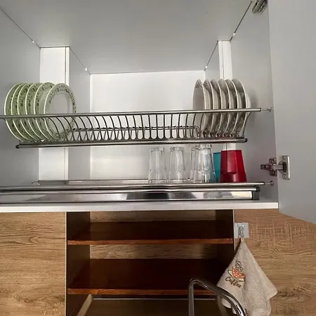 Apartment Ferit'S Property Near Myslym Shyri