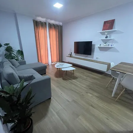 Apartment Ferit'S Property Near Myslym Shyri *