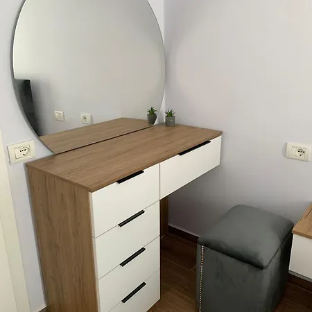 Ferit'S Property Near Myslym Shyri Apartment *