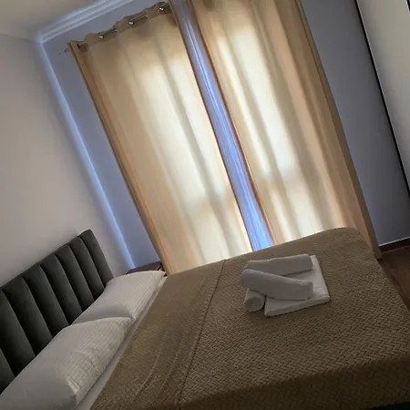Apartamento Ferit's Near Myslym Shyri *