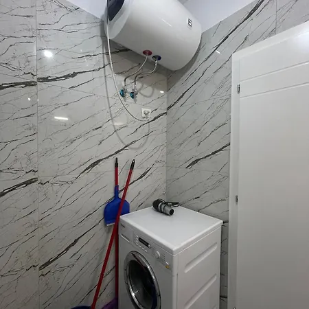 Ferit's Near Myslym Shyri Apartamento Tirana