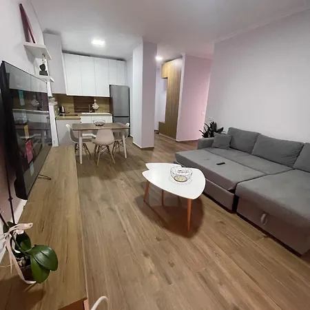 Ferit'S Property Near Myslym Shyri