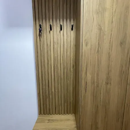 Apartment Ferit'S Property Near Myslym Shyri