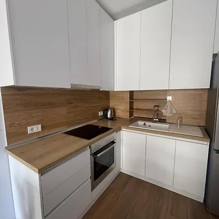 Ferit'S Property Near Myslym Shyri Appartamento