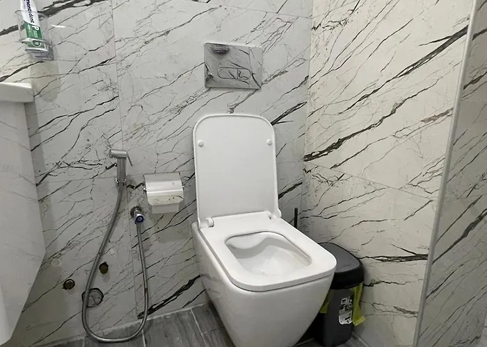 公寓 Ferit's Near Myslym Shyri 地拉那