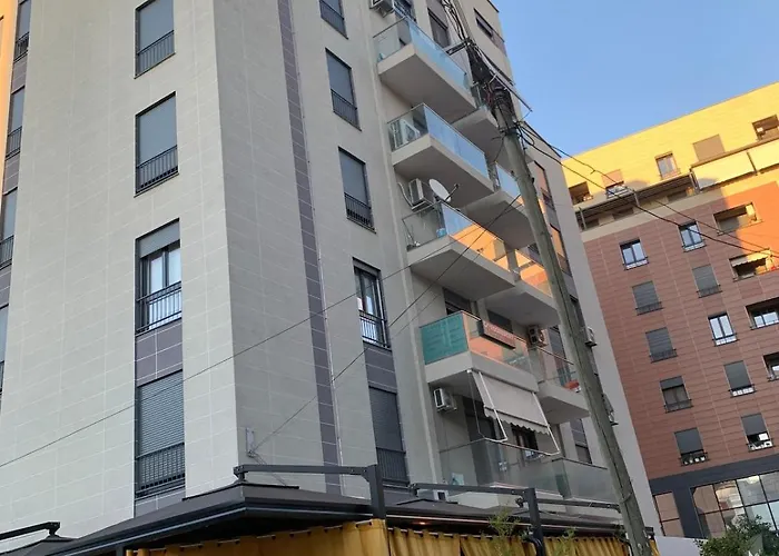 公寓 Ferit's Near Myslym Shyri 地拉那